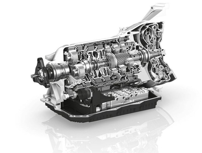 ZF_8HP_cut_130808_corporate_pf_gallery