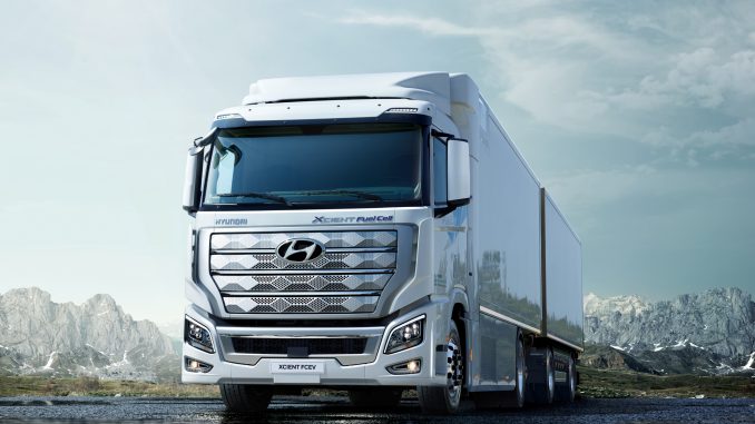 HyundaiXCIENTFuelCellTruck01