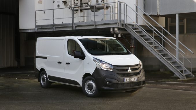MitsubishiExpress2020_15